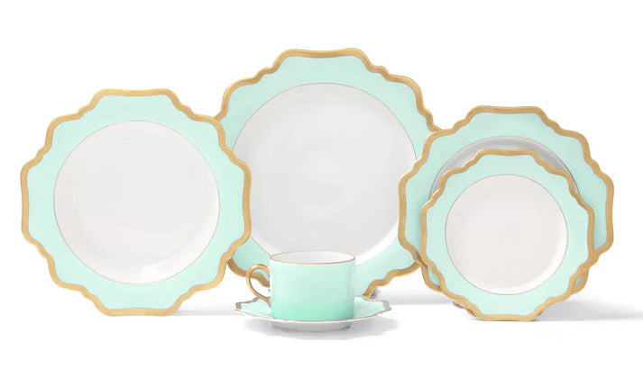 Anna's Palette Charger in Aqua Green