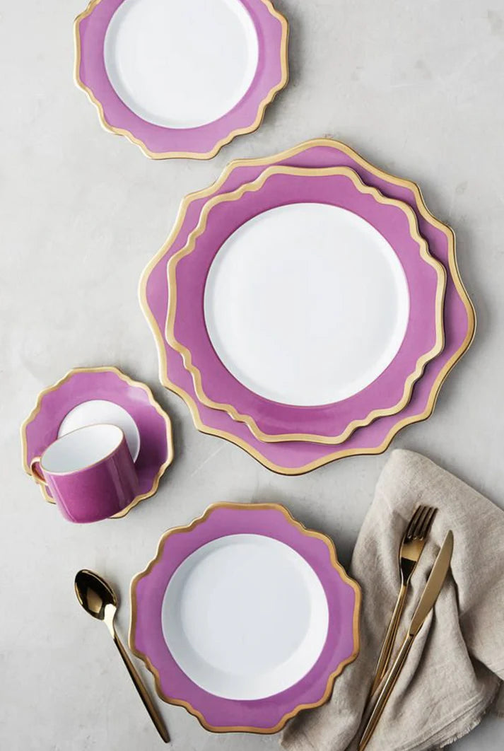 Anna's Palette Charger in Purple Orchid
