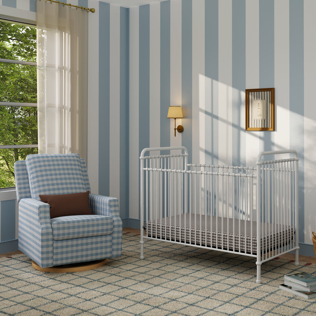 Abigail 3-in-1 Convertible Crib in Washed White