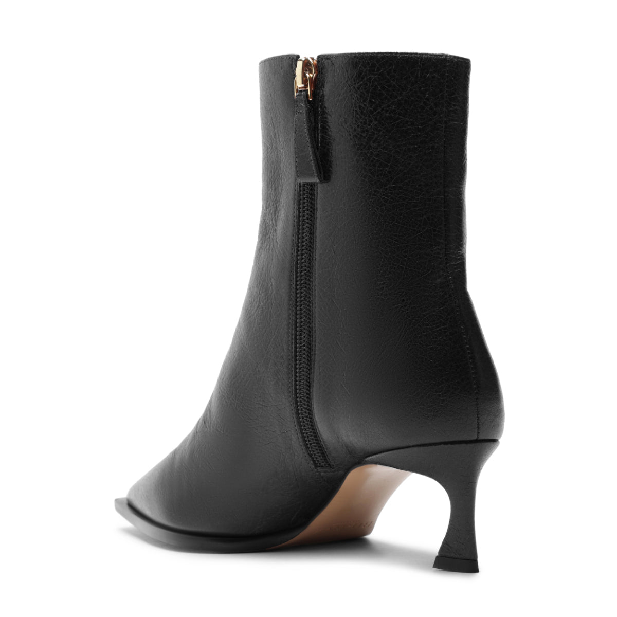 Myra 50 in Black