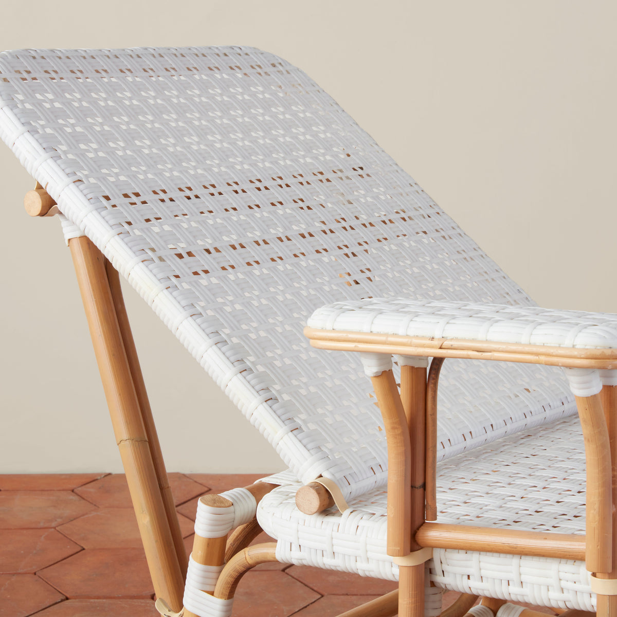 Flore Outdoor Chaise Lounge
