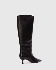 Sutton 50 in Black leather