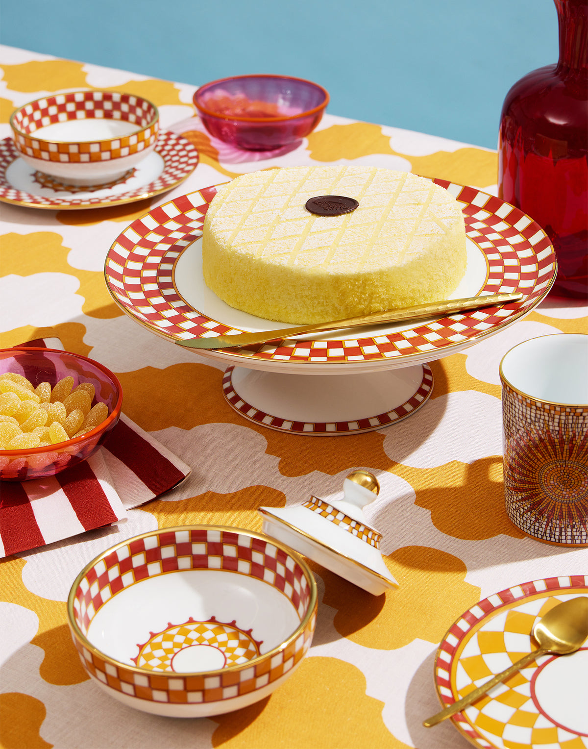 Cake Stand in Apollo Mattone