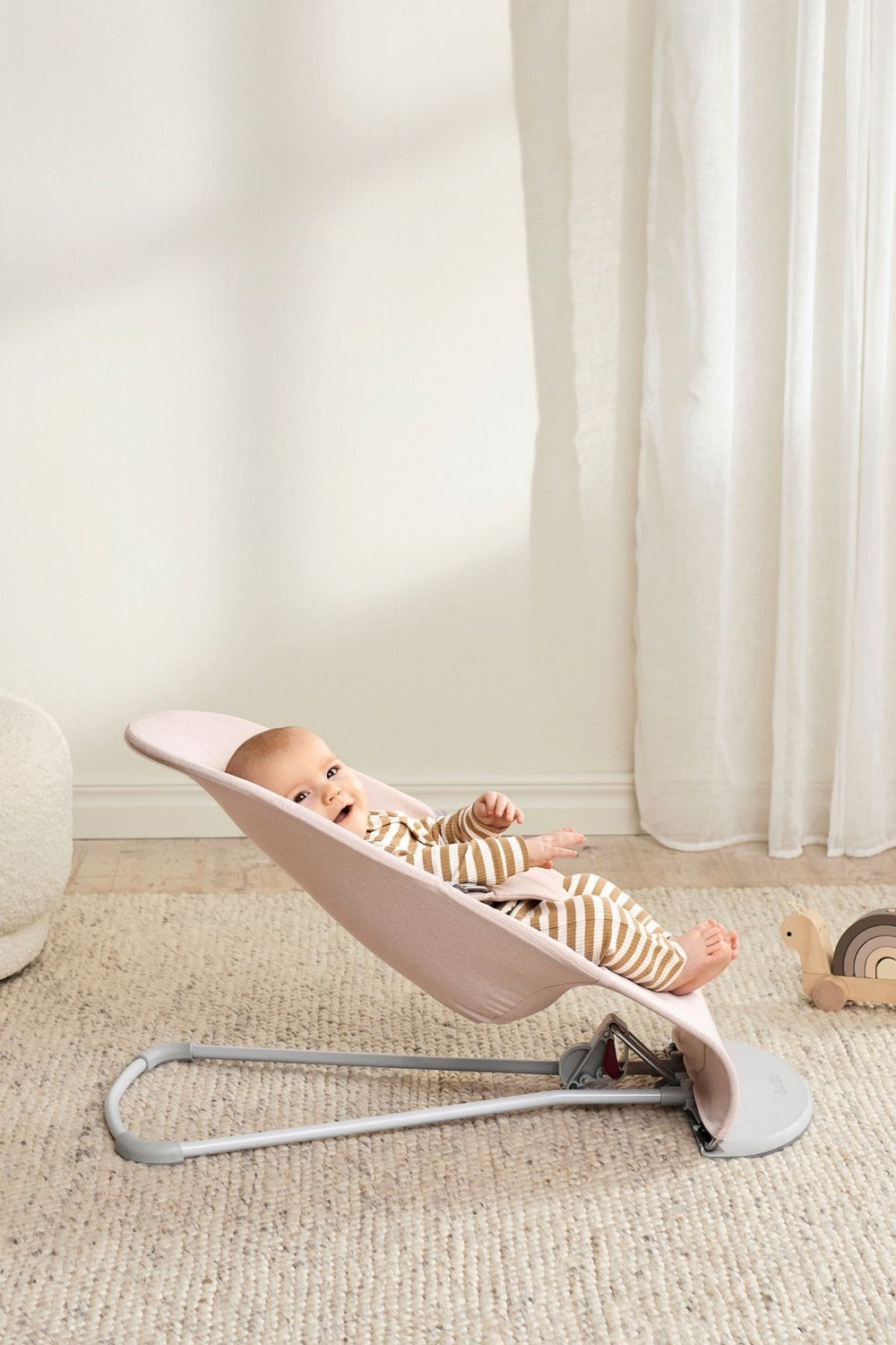 Bouncer Bliss in Woven Mélange Light Pink