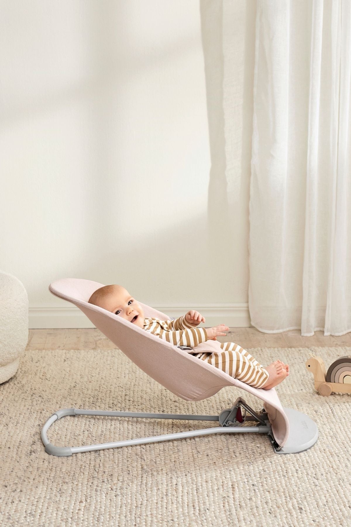 Bouncer Bliss in Woven Mélange Light Pink