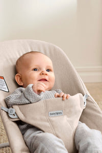 Bouncer Bliss in Woven Mélange Light Beige