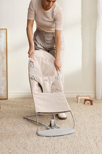 Bouncer Bliss in Woven Mélange Light Beige