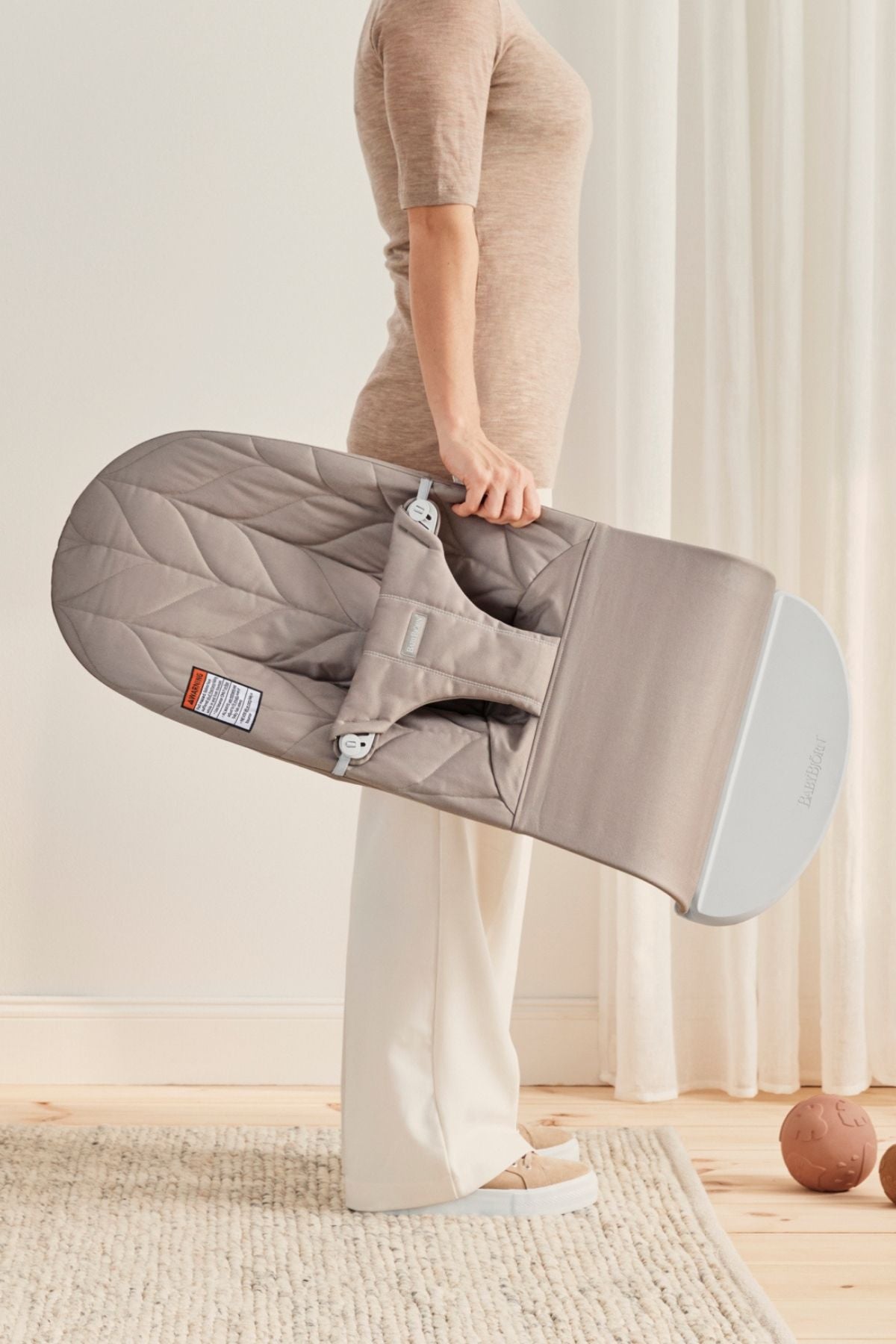 Bouncer Bliss in Petal Quilt Sand Gray