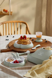 Dinnerware Set in Powder Green, Set of 8