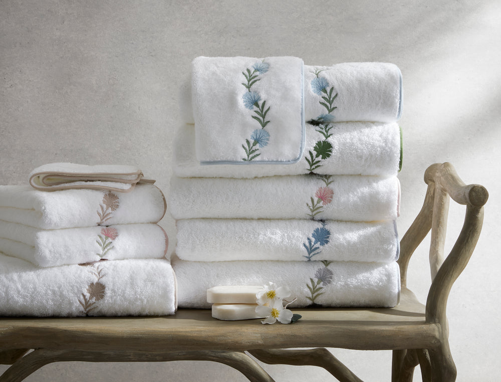 Daphne Bath Collection