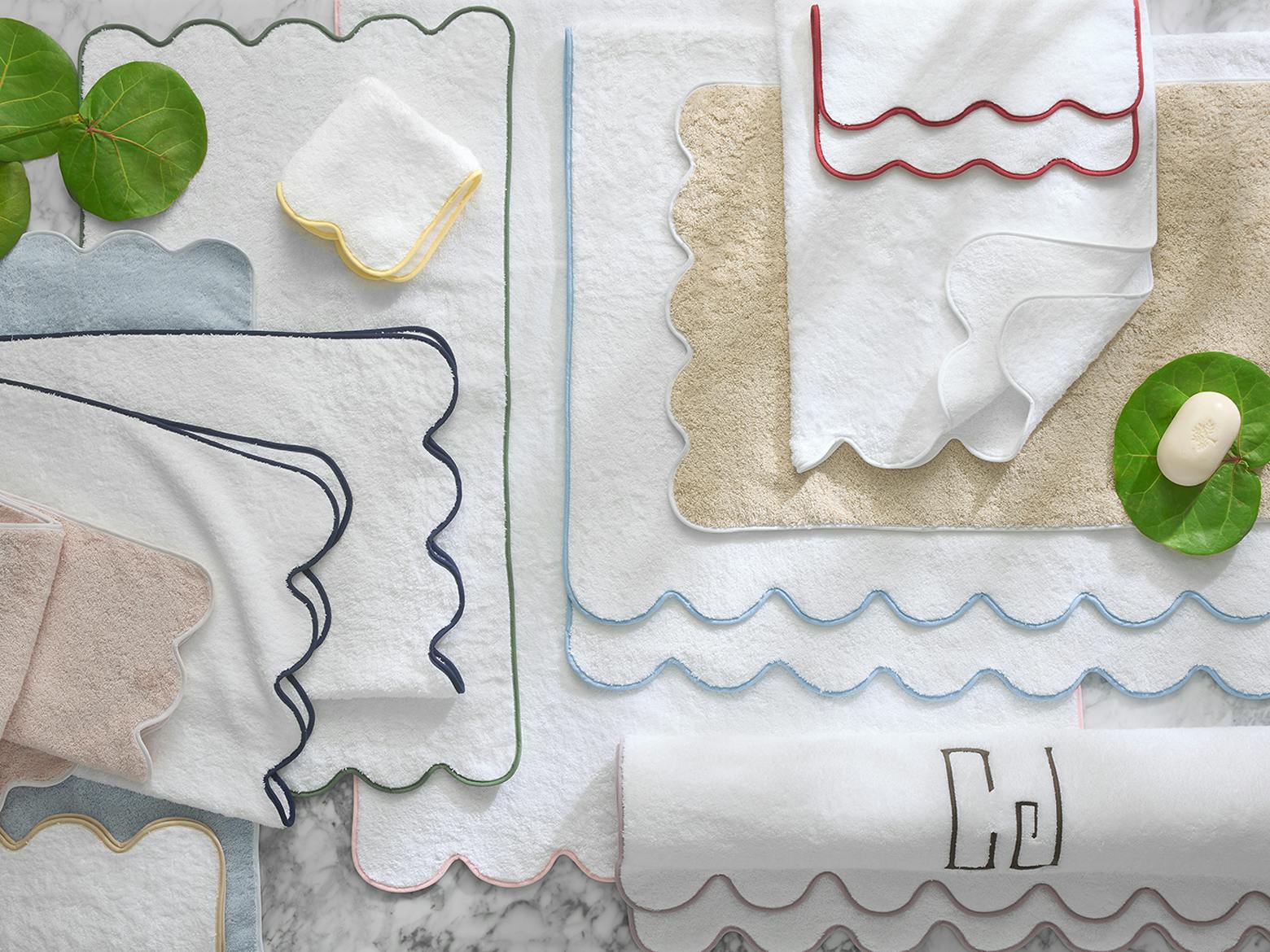 Cairo Scallop Bath Collection