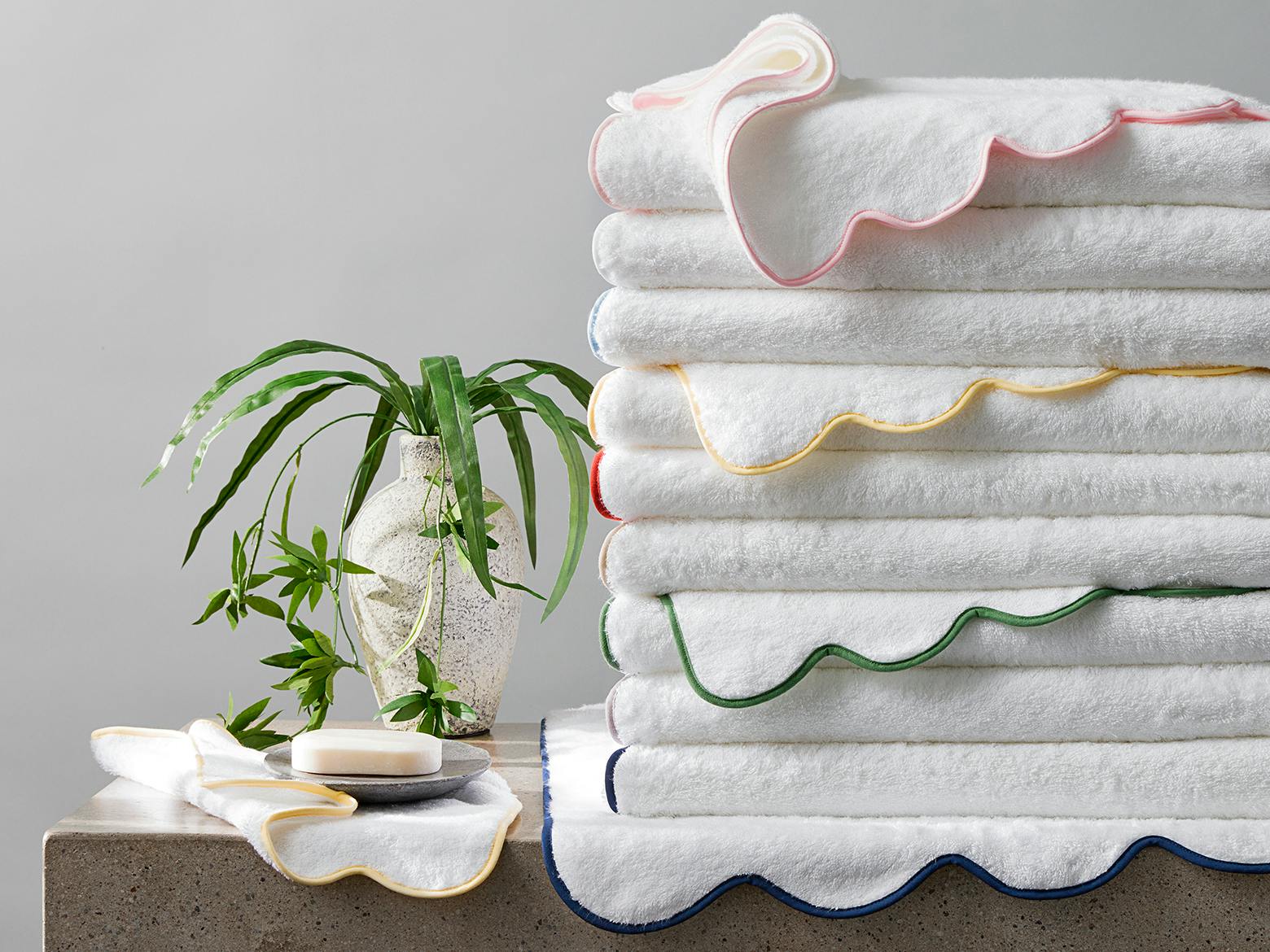 Cairo Scallop Bath Towel