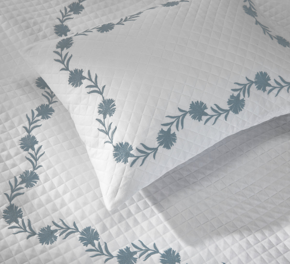 Daphne Matelasse Coverlet