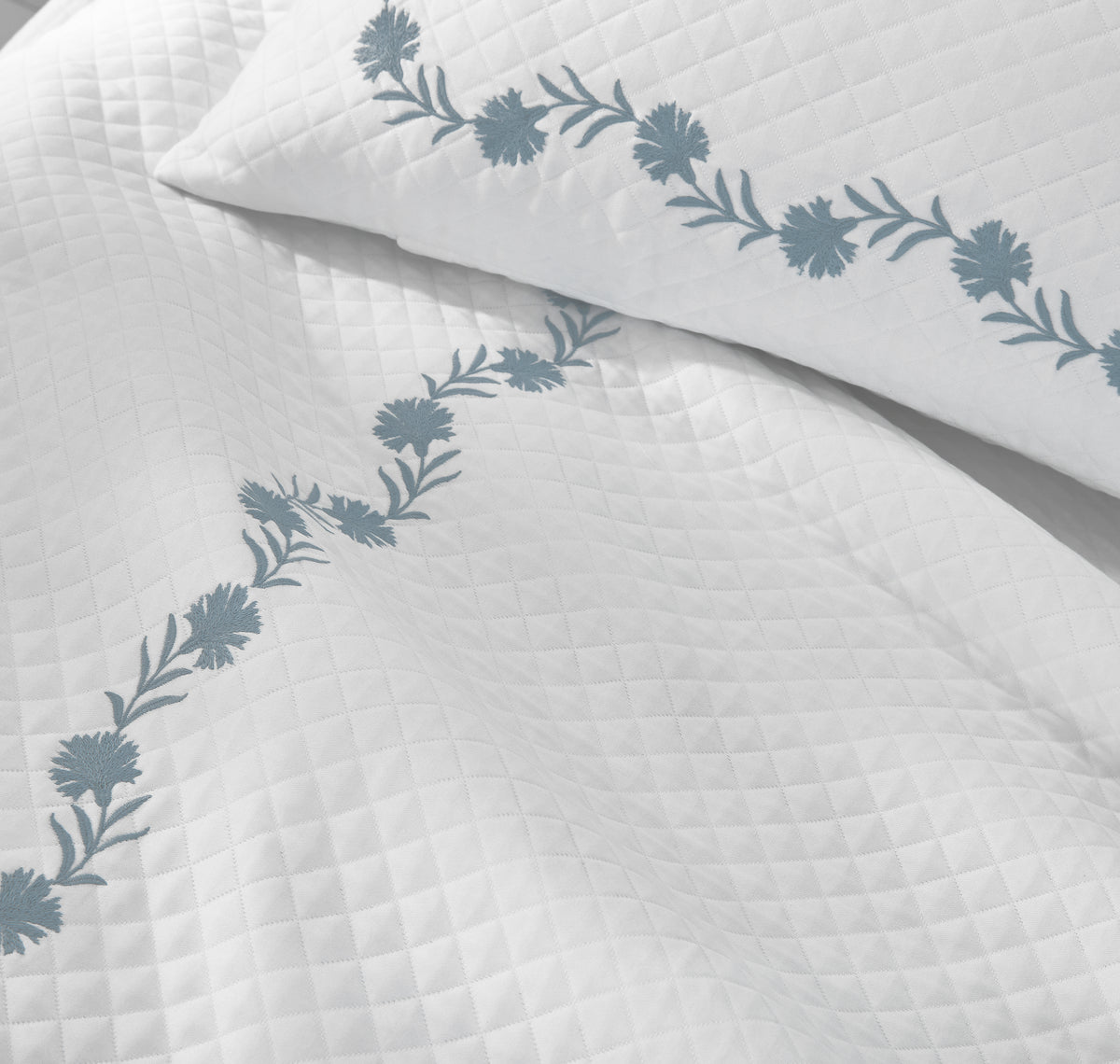 Daphne Matelasse Coverlet