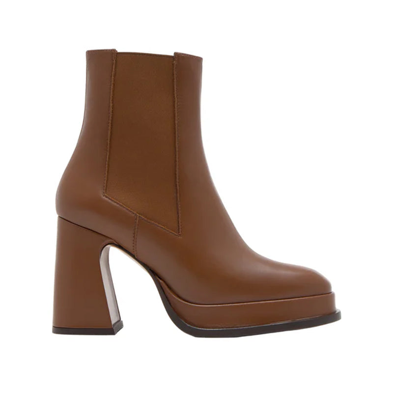 Bimba in Caramel