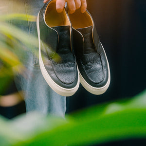 Men's Black Pebbled Leather Pitti Sneaker