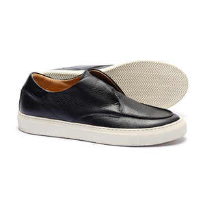 Men's Black Pebbled Leather Pitti Sneaker