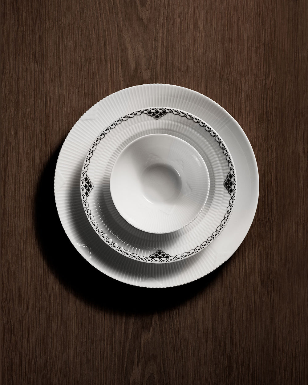 Black Lace Deep Plate 21Cm