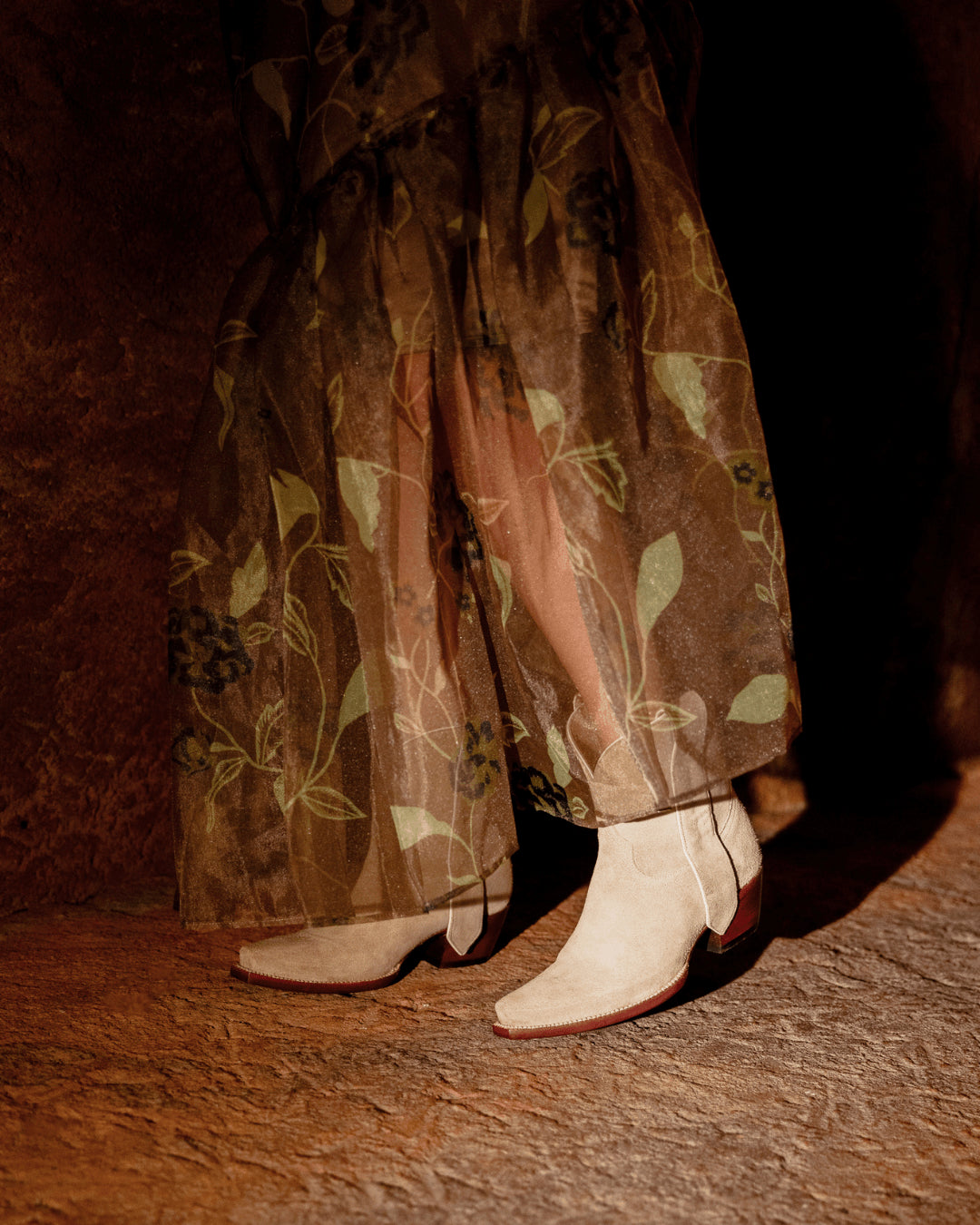 The 24/7 Boot Bone Suede - CITY Boots
