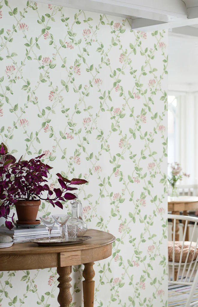 Boråstapeter Honeysuckle Wallpaper in Ivory