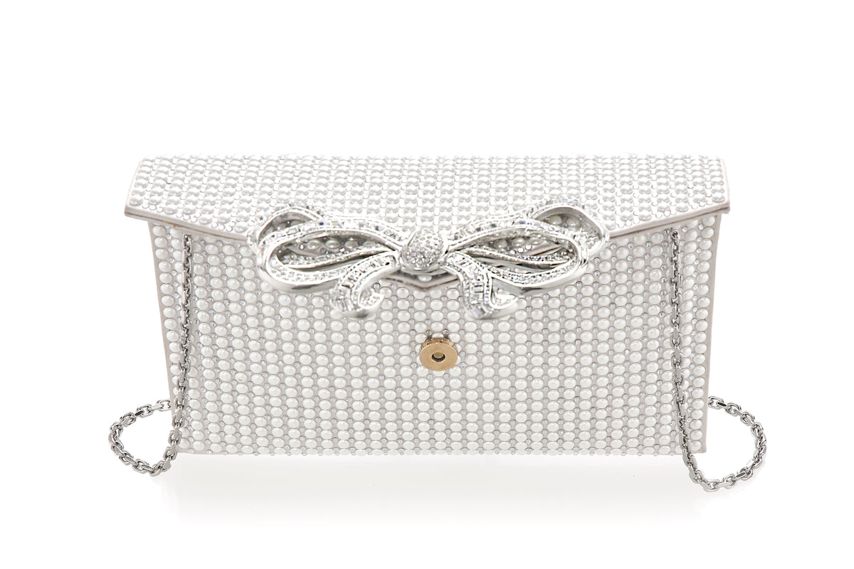 Bow Envelope Clutch in Pearl