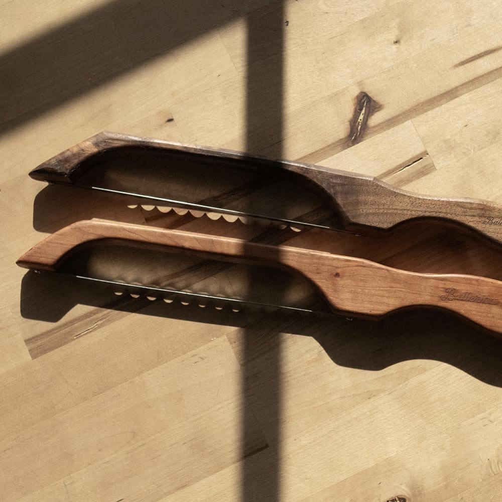 Bread Bow Knife (Walnut)