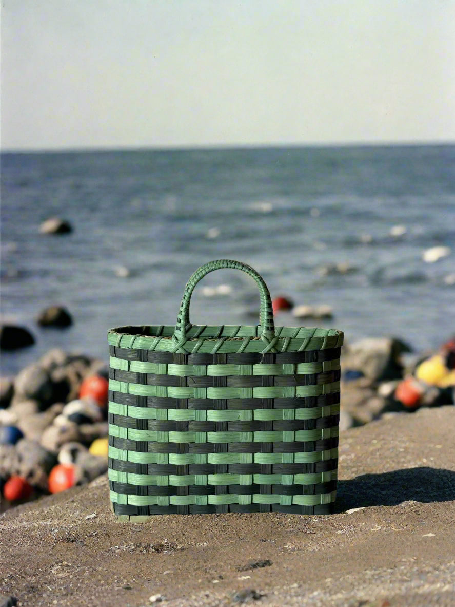 Retro-Travel Tote in Buoy Bag