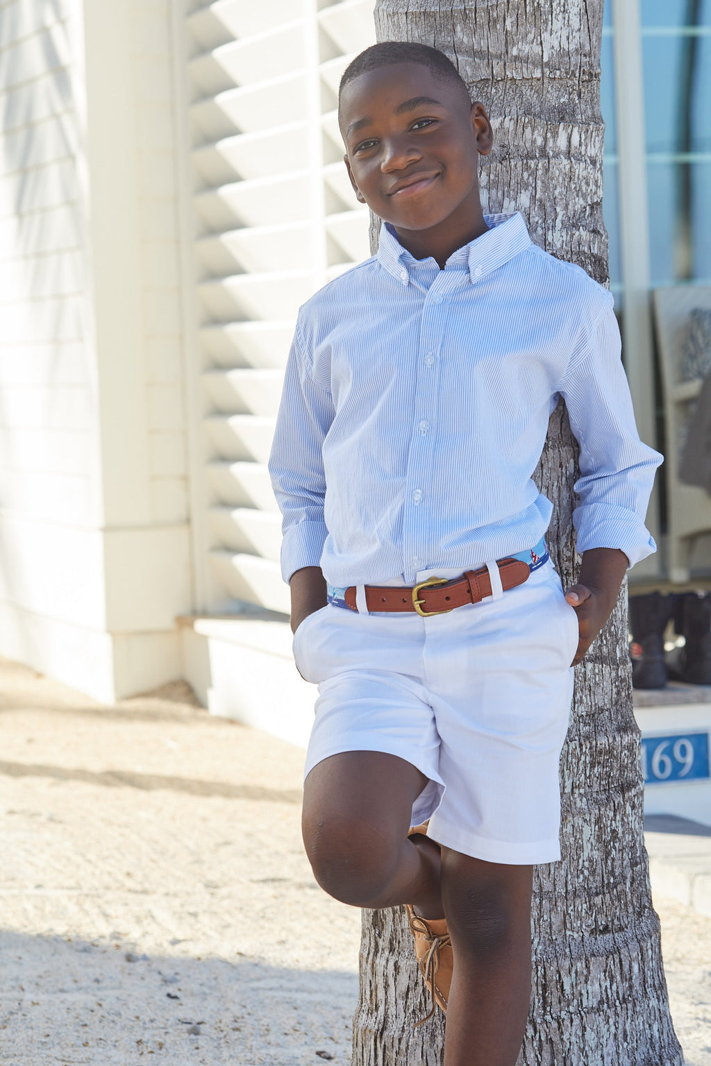 Little English classic children's clothing, boy's traditional short with zipper and belt loops in white twill for spring