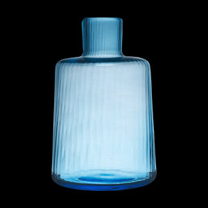 Low Carafe Pleat