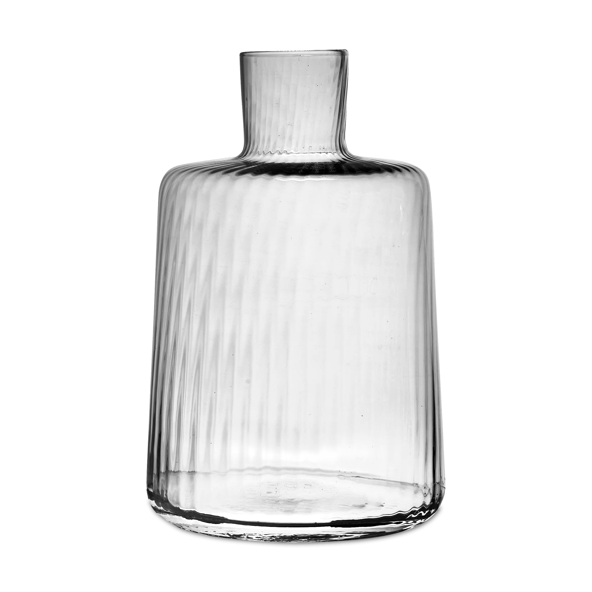 Low Carafe Pleat