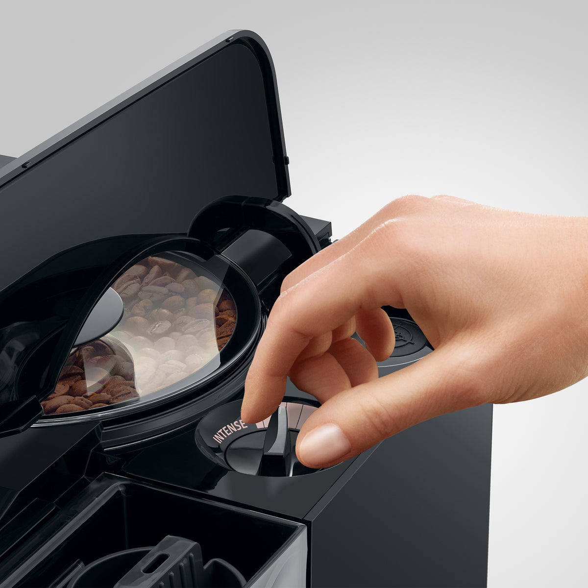 C3 Fully Automatic Coffee Machine in Piano Black