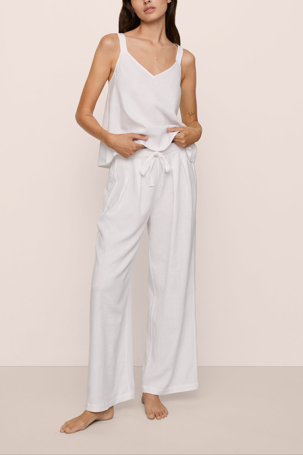 Linen Blend V Neck Cami in White