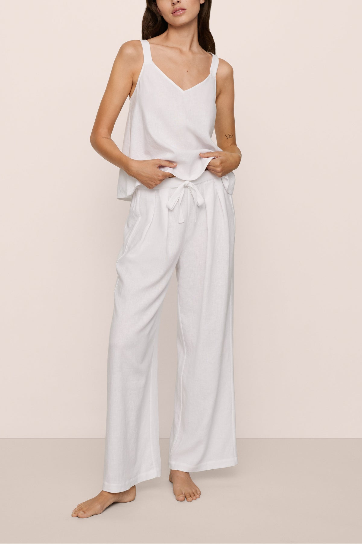 Linen Blend V Neck Cami in White