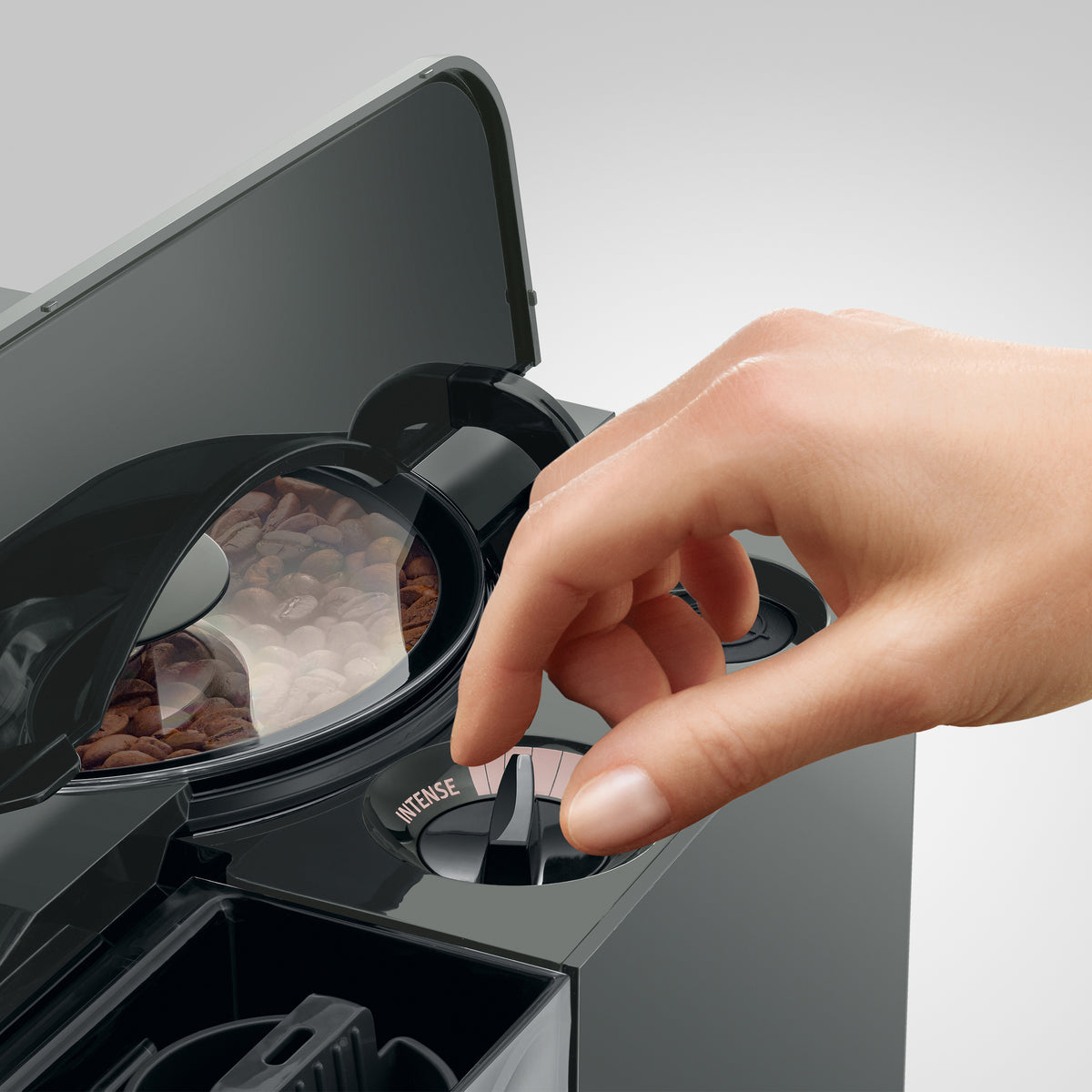 C9 Fully Automatic Coffee Machine in Piano Inox