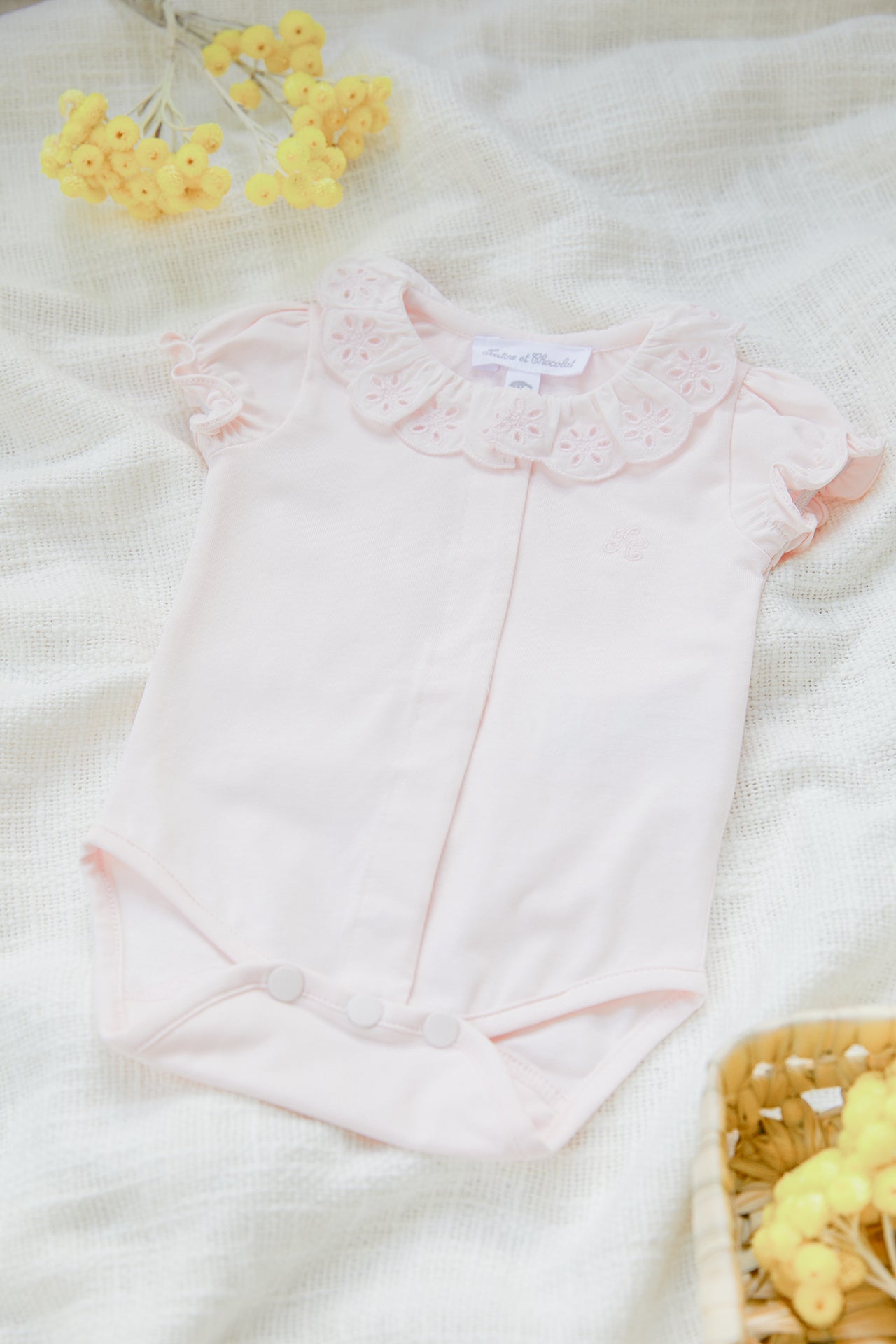 Body Pale pink English embroidery