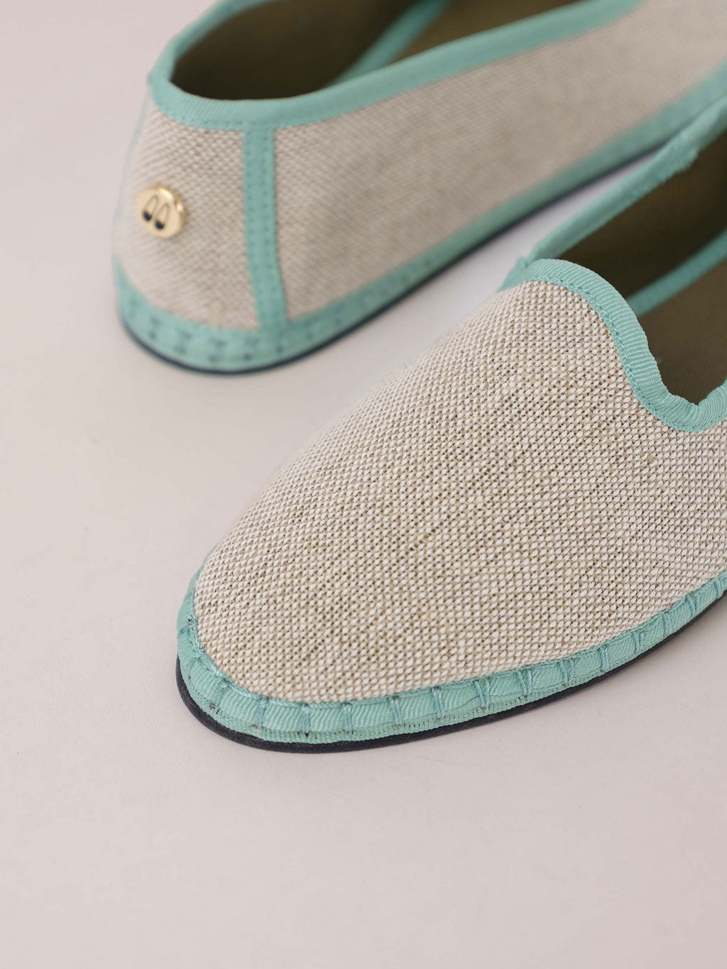 Capri Flat in Mint