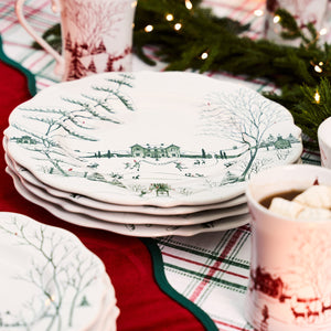 Country Estate Winter Frolic Dinner Plate in Evergreen
