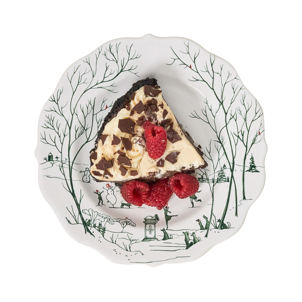 Country Estate Winter Frolic Dinner Plate in Evergreen