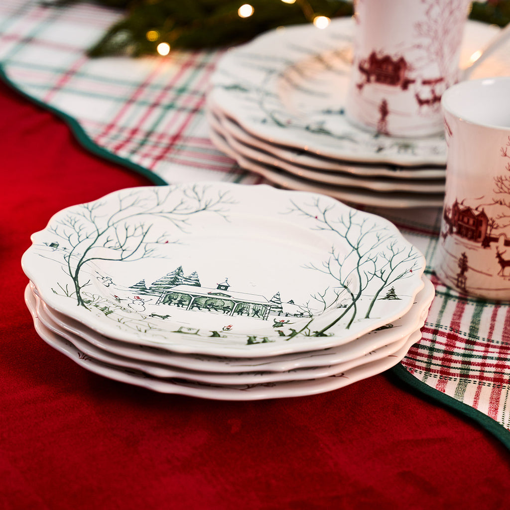 Country Estate Winter Frolic Dinner Plate in Evergreen