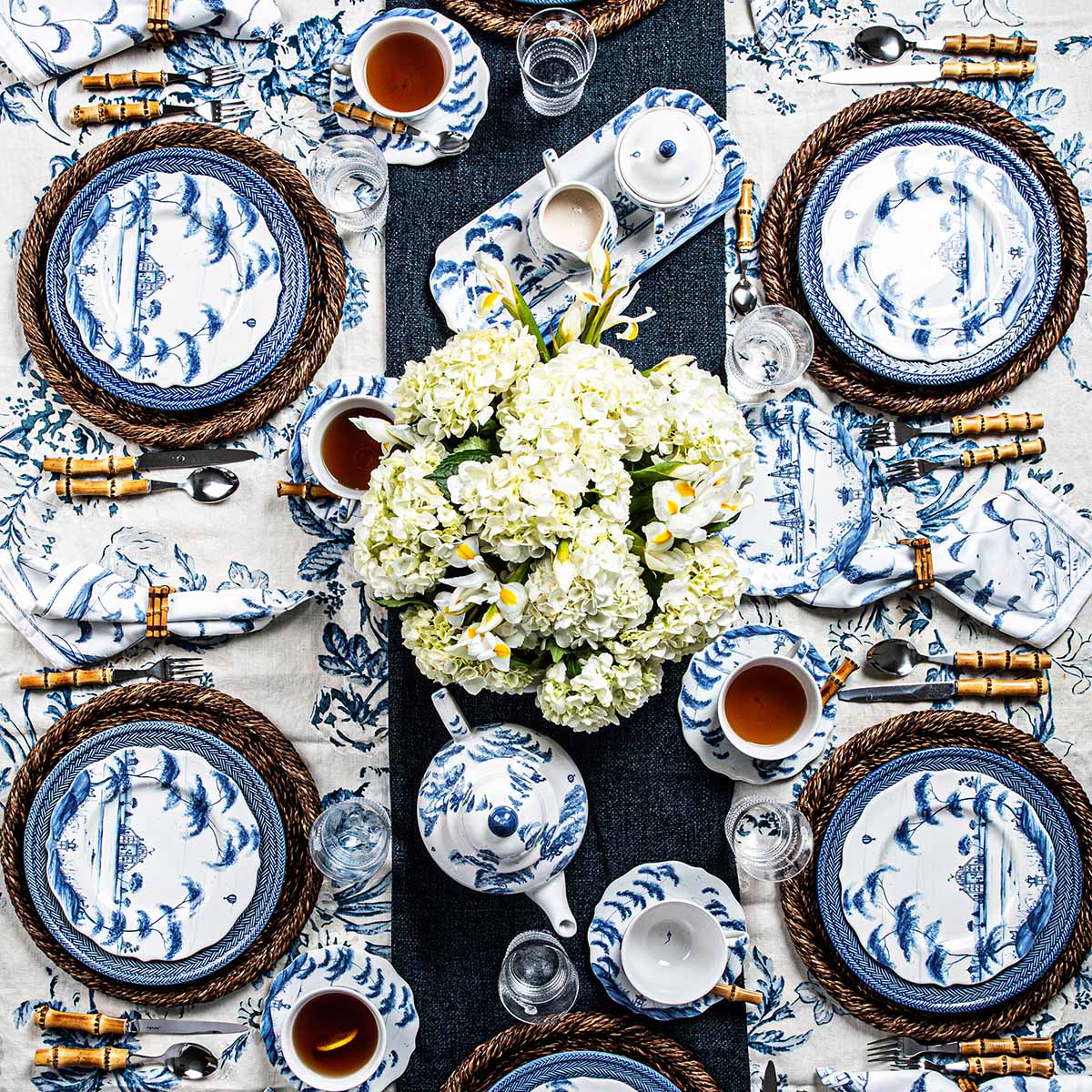 Country Estate Place Setting in Delft Blue, Set of 4