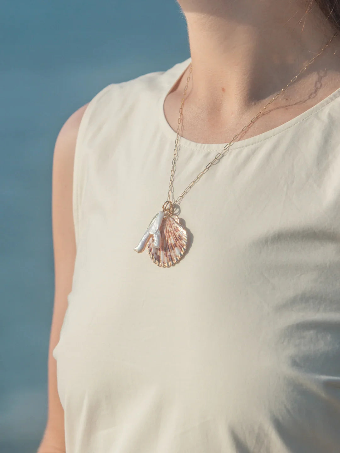 Medium Scallop Shell Charm in Multi