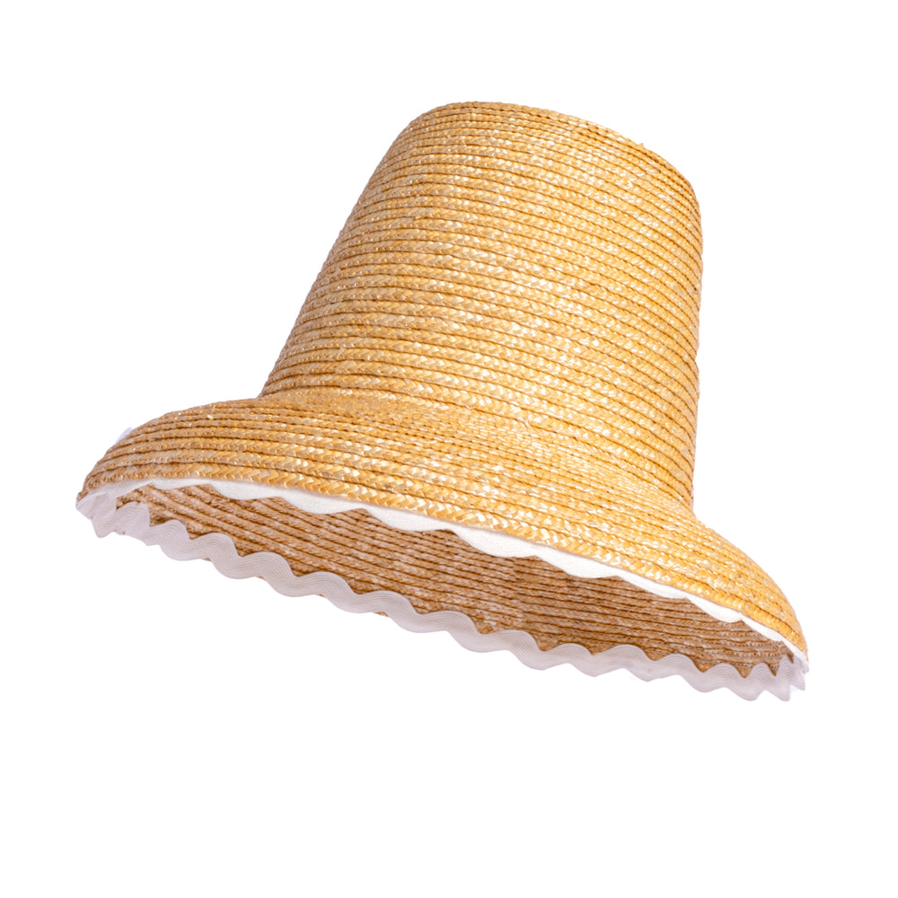 Wavy Hat in White