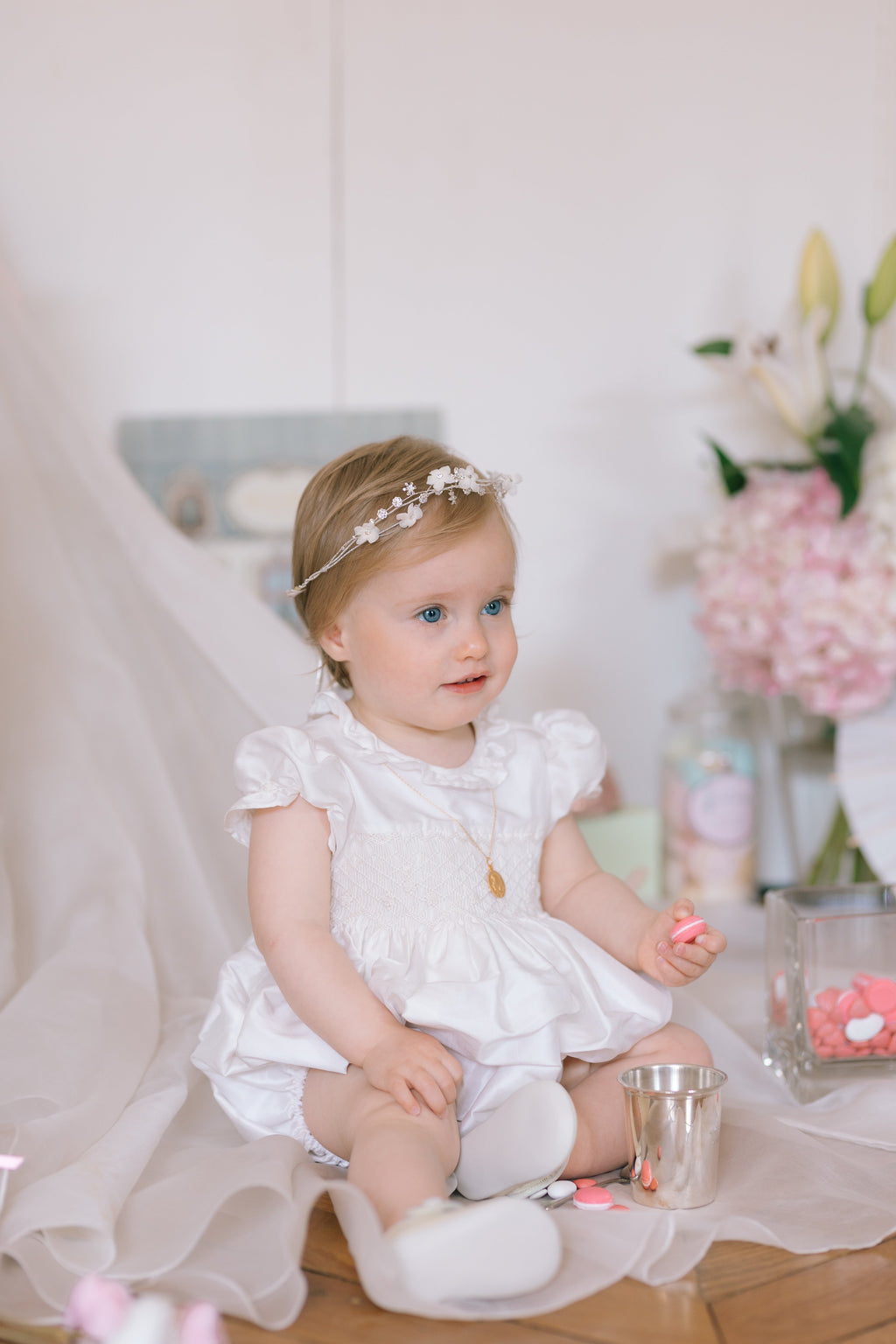 Colombe White Silk Ceremony Baby Bubble