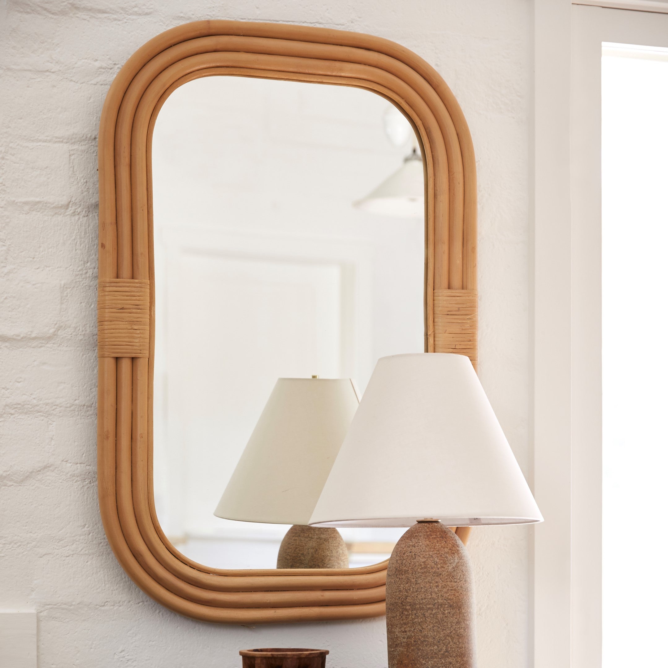 pelicano rectangular mirror with lamp