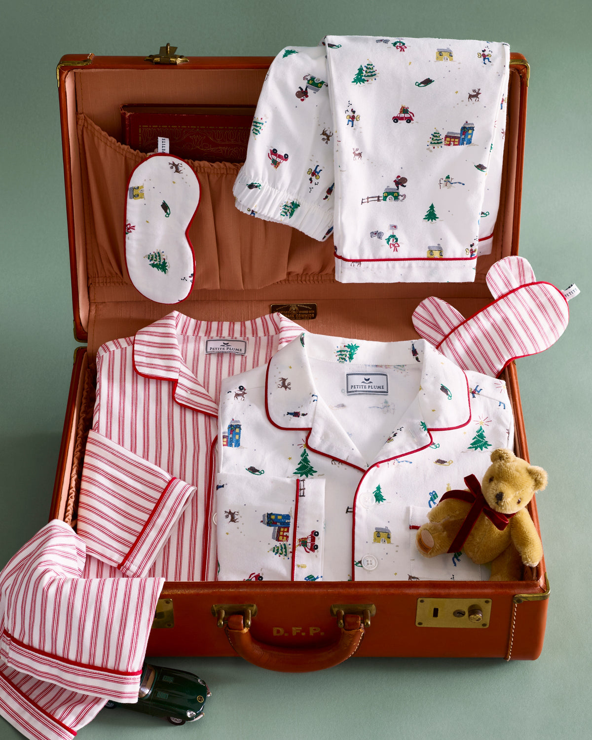Kid's Twill Pajama Set in Holiday Town