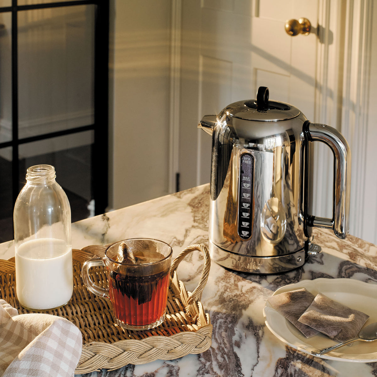 Classic Series Kettle in Polished Chrome