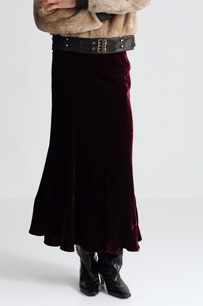 Sanvi Midi Skirt in Sultan Red