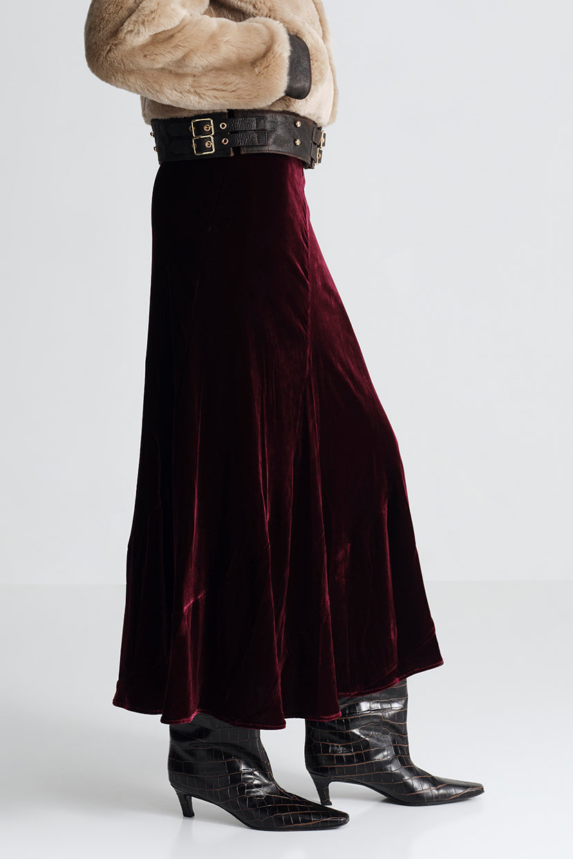 Sanvi Midi Skirt in Sultan Red
