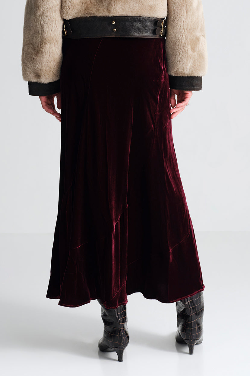 Sanvi Midi Skirt in Sultan Red