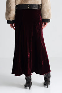Sanvi Midi Skirt in Sultan Red